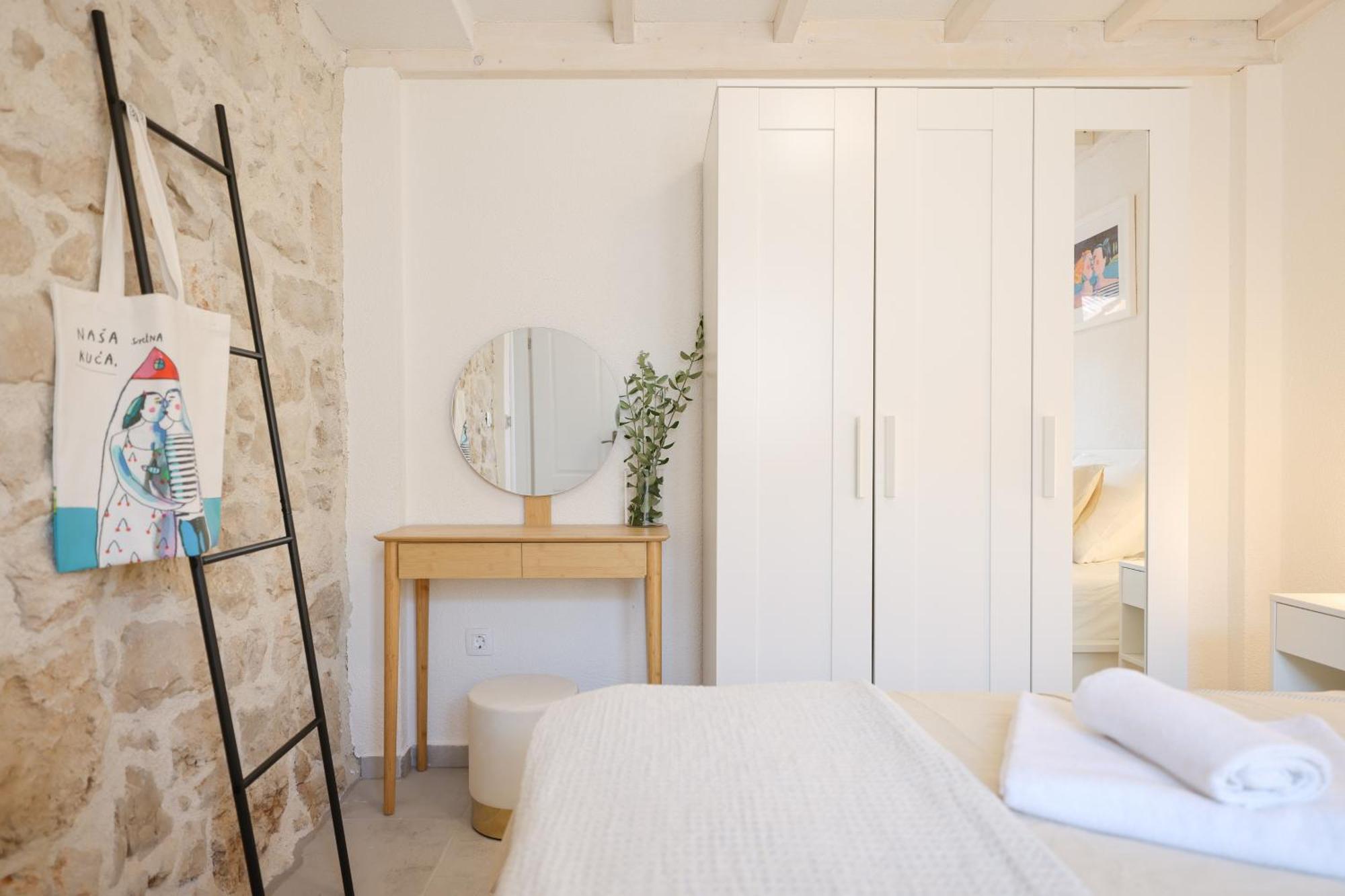RažanacStone House Lole别墅 外观 照片